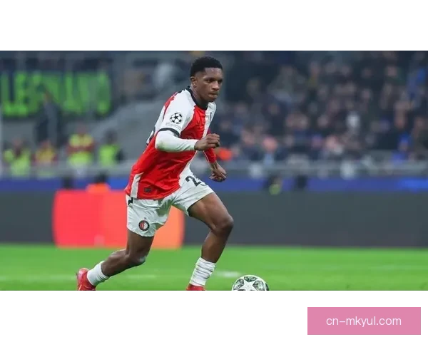 德天空：拜仁不加价续约帕定夺